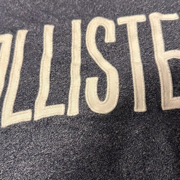 EUC-HOLLISTER TSHIRT - Picture 2 of 3